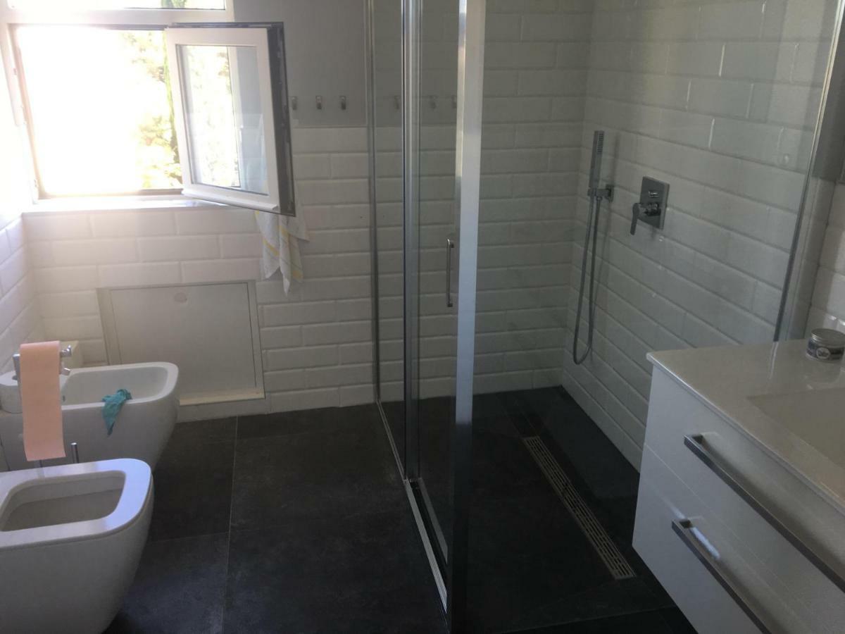 רוביני Lakovich Sea View Apartments מראה חיצוני תמונה