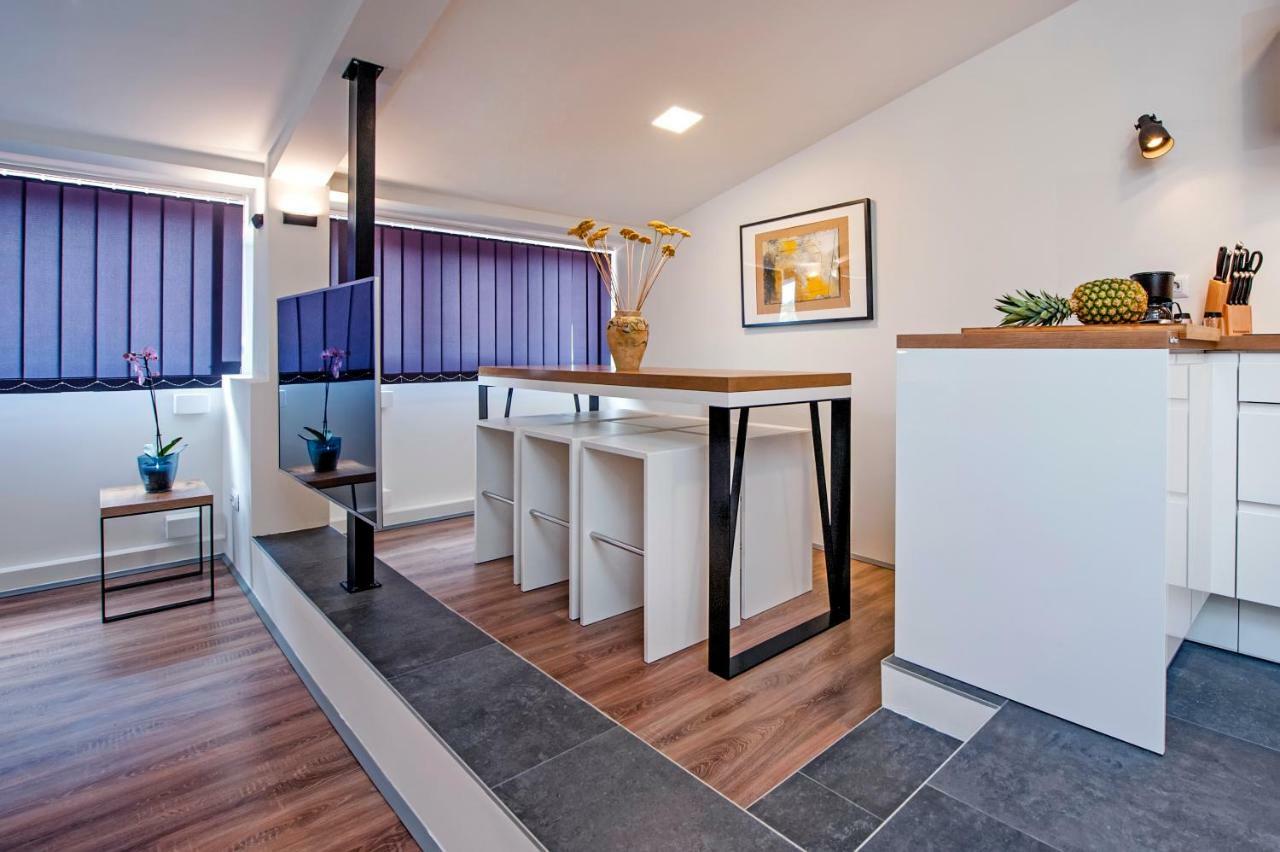 רוביני Lakovich Sea View Apartments מראה חיצוני תמונה