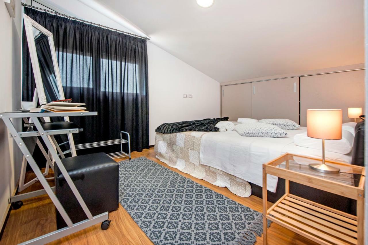 רוביני Lakovich Sea View Apartments מראה חיצוני תמונה