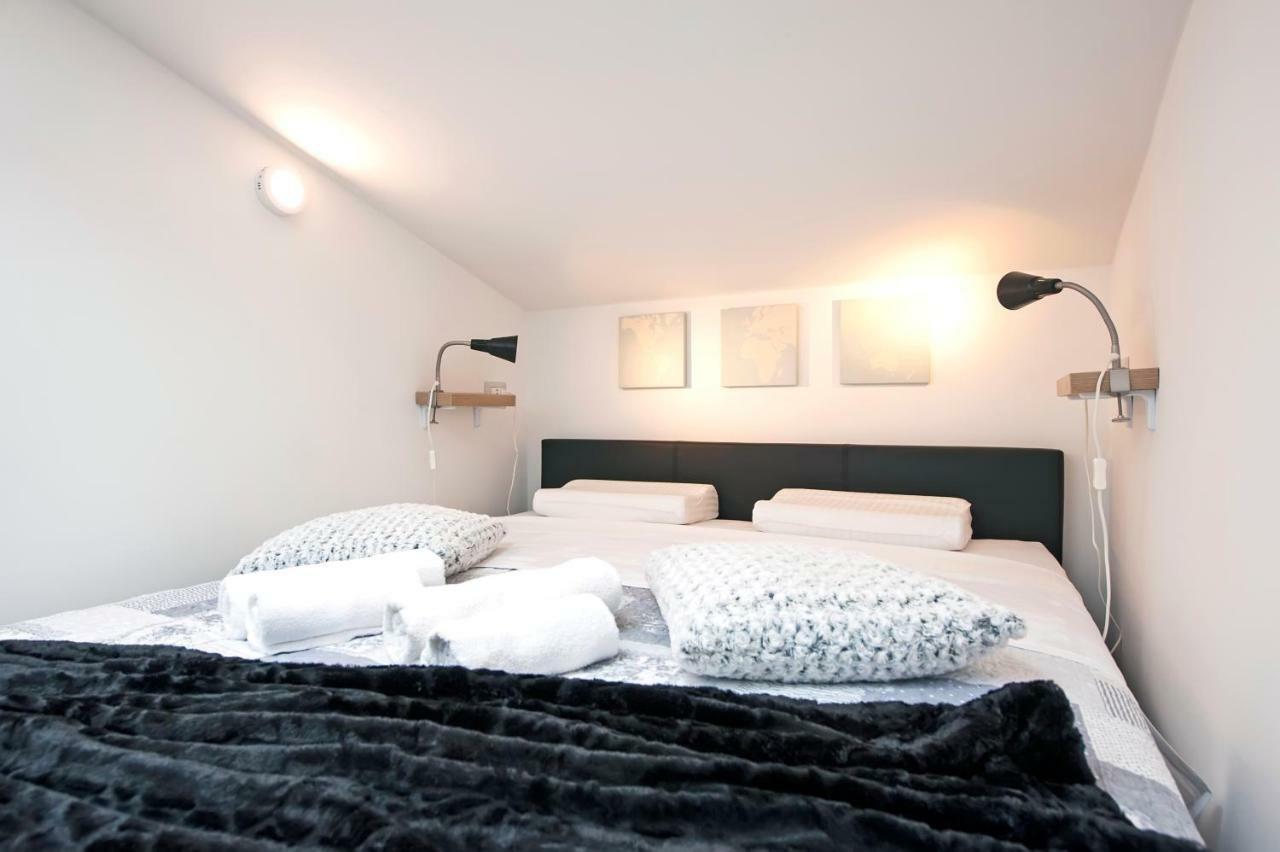 רוביני Lakovich Sea View Apartments מראה חיצוני תמונה