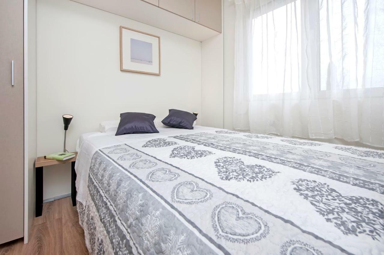 רוביני Lakovich Sea View Apartments מראה חיצוני תמונה