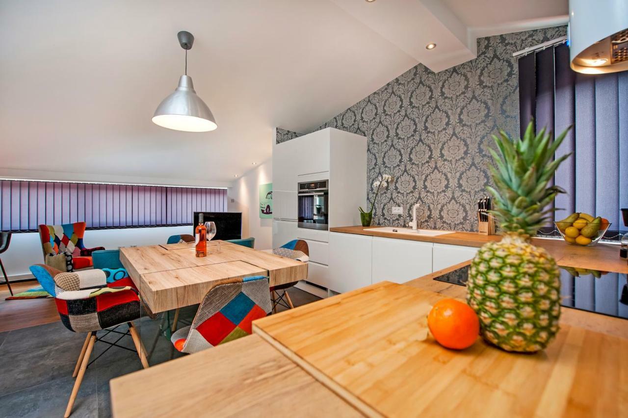 רוביני Lakovich Sea View Apartments מראה חיצוני תמונה