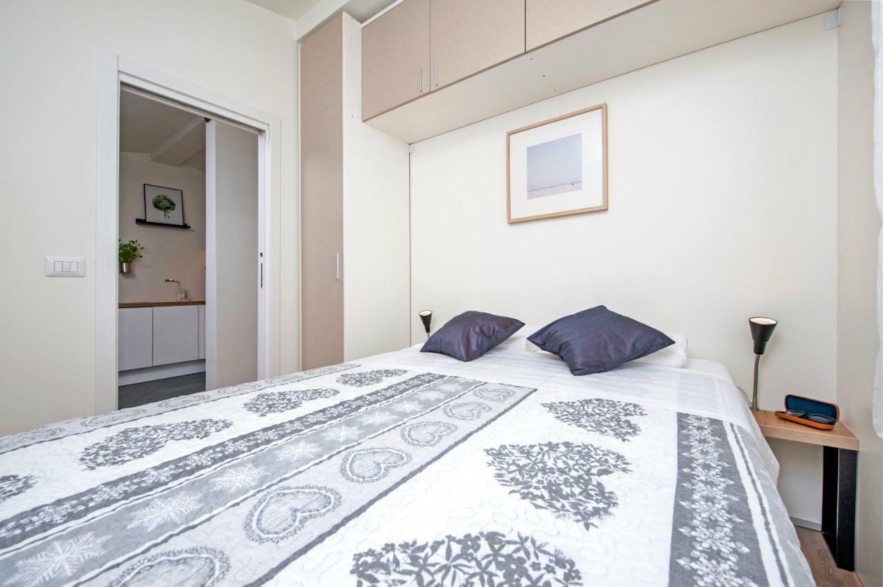 רוביני Lakovich Sea View Apartments מראה חיצוני תמונה