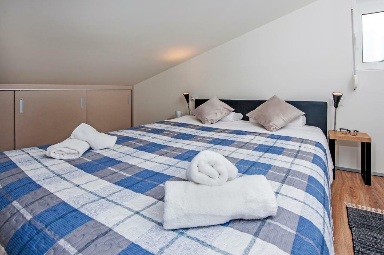 רוביני Lakovich Sea View Apartments מראה חיצוני תמונה