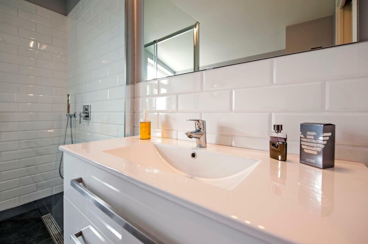 רוביני Lakovich Sea View Apartments מראה חיצוני תמונה