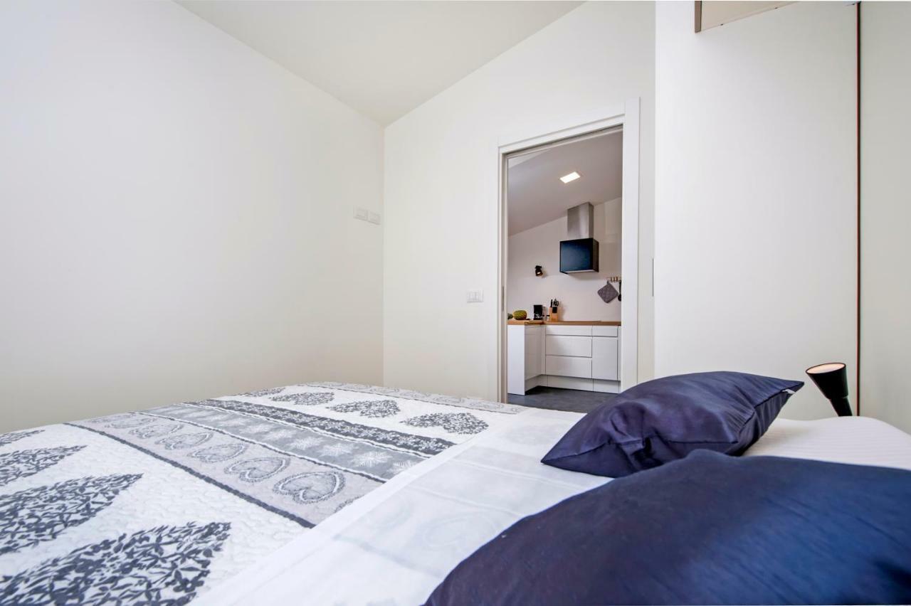 רוביני Lakovich Sea View Apartments מראה חיצוני תמונה