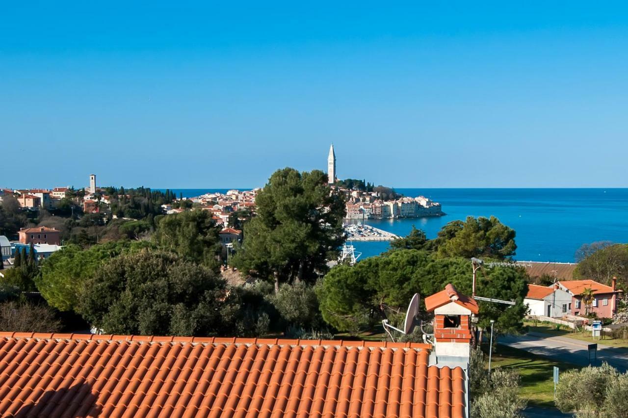 רוביני Lakovich Sea View Apartments מראה חיצוני תמונה